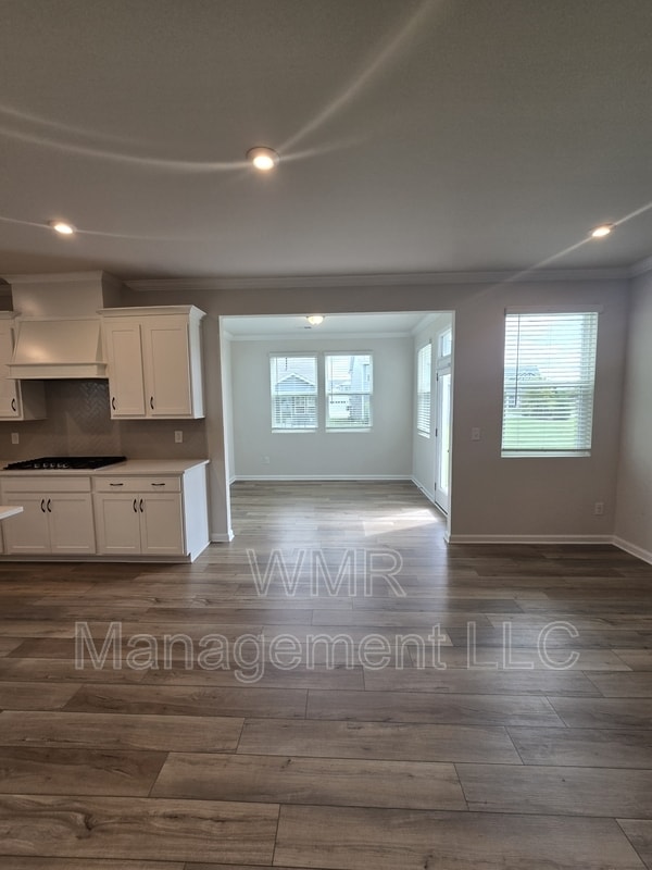 Building Photo - 1119 Bellshill Dr