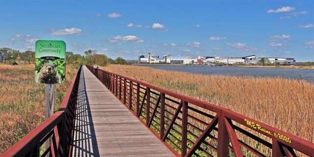 Building Photo - 806 Spinnaker Ct