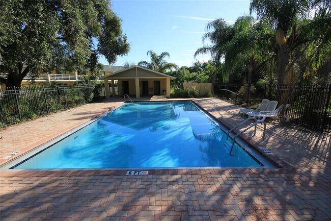 Building Photo - 22640 Watersedge Blvd