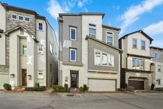 Building Photo - 2625 Fountain Key Blvd