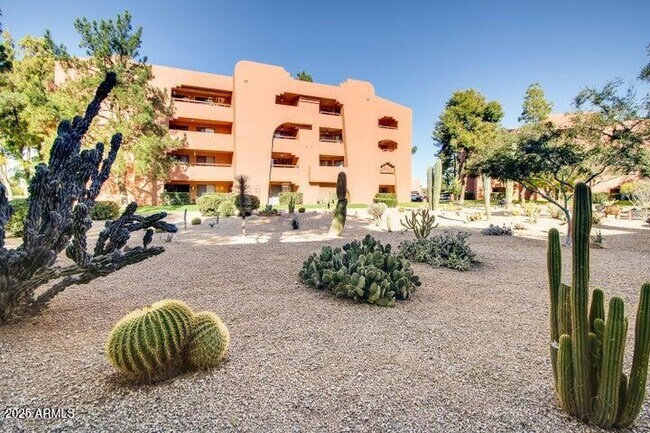 Building Photo - 4303 E Cactus Rd