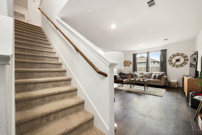 Building Photo - 25927 Chicory Dr