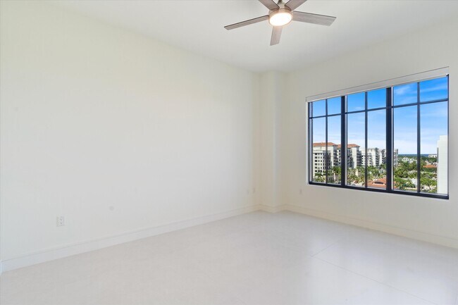 Building Photo - 200 E Palmetto Park Rd