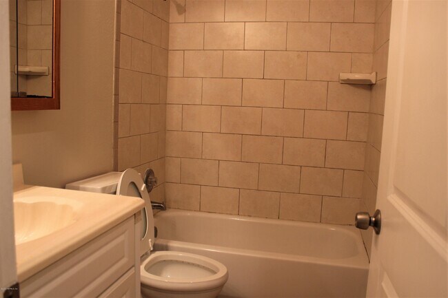 Building Photo - 6317 Delacy Rd