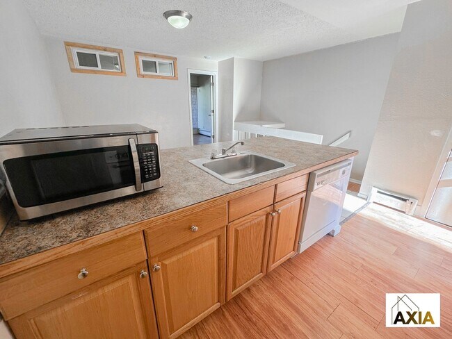 Building Photo - 1200 College Ave