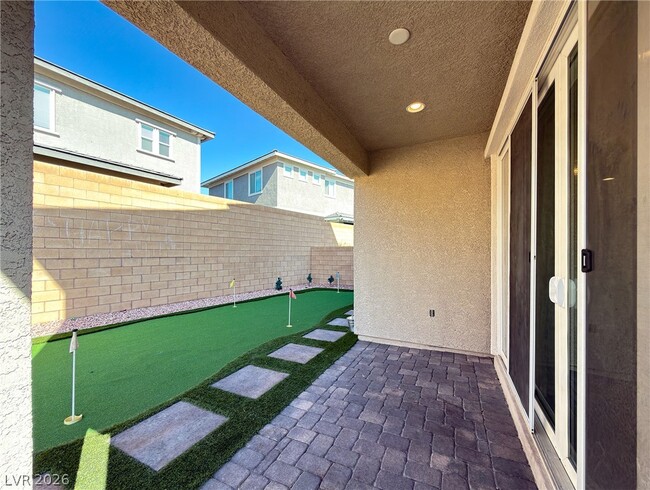 Building Photo - 141 Neverland Ave