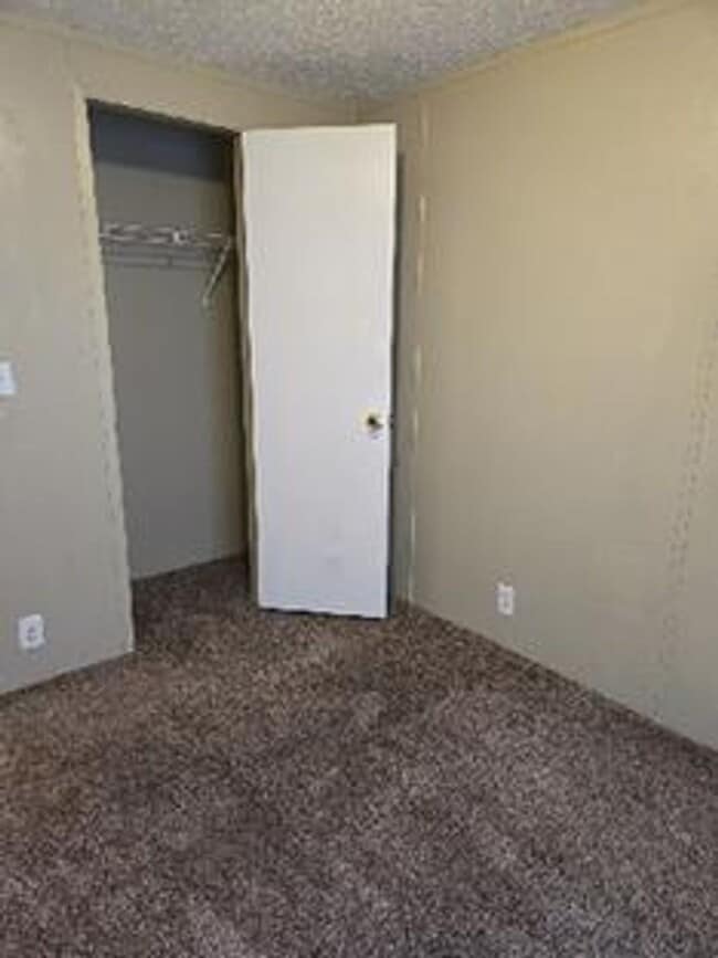 Building Photo - STUDENTS WELCOME! Old Town Fort Collins 3 Bed 2 Bath Mobile Home - Great Location