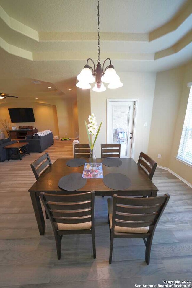 Building Photo - 1323 Kingbird Ct