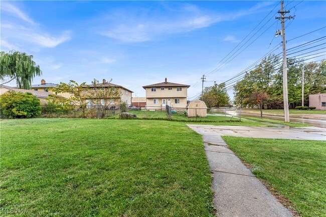 Building Photo - 1392 E 263rd St