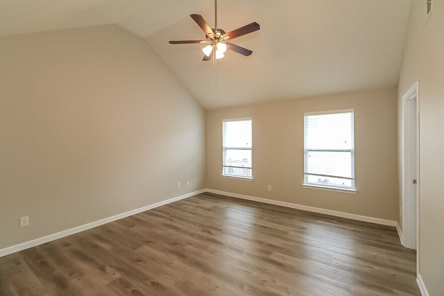 Building Photo - 1585 Tigris Ct