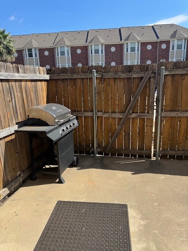 Building Photo - 1198 Jones-Butler Rd