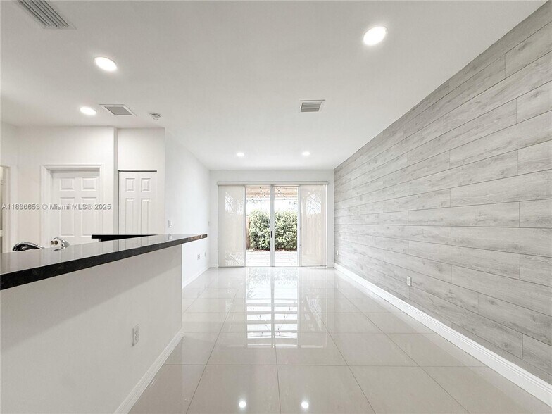 Building Photo - 16562 SW 71st Ter