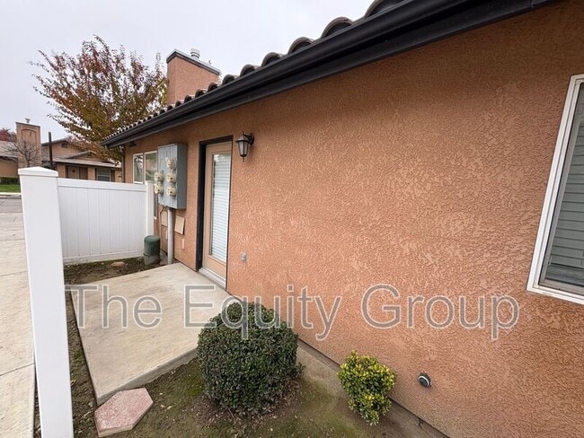 Building Photo - 3933 W Cecil Ave