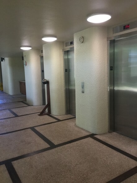 Building Photo - 55 S Judd St