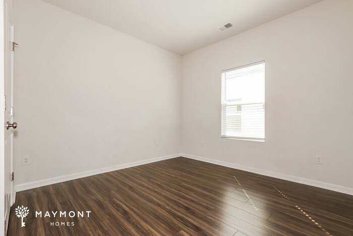 Building Photo - 152 Dorian Lp