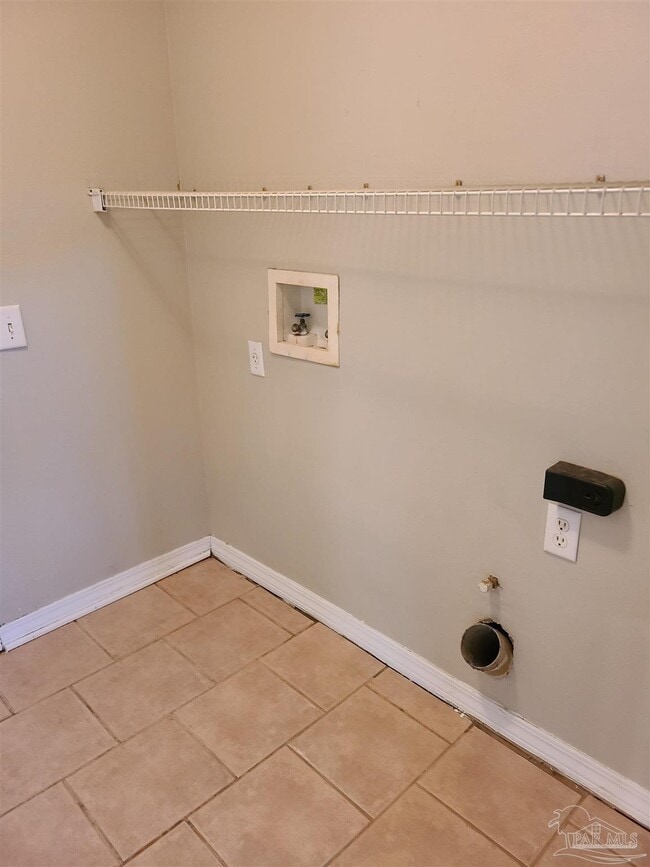 Building Photo - 708 Thornwood Pl