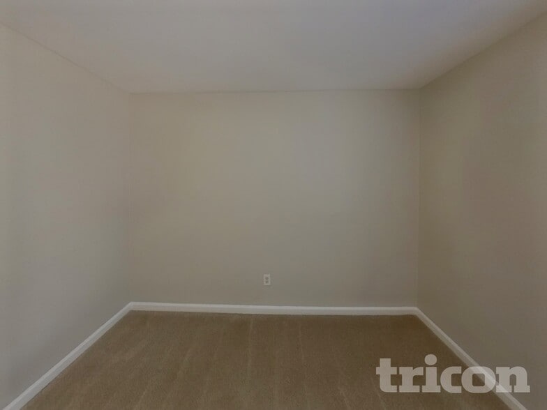 Building Photo - 125 Kennedy Dr