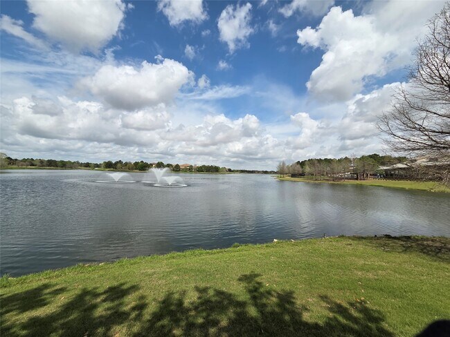 Building Photo - 6510 Arroyo Springs Ln