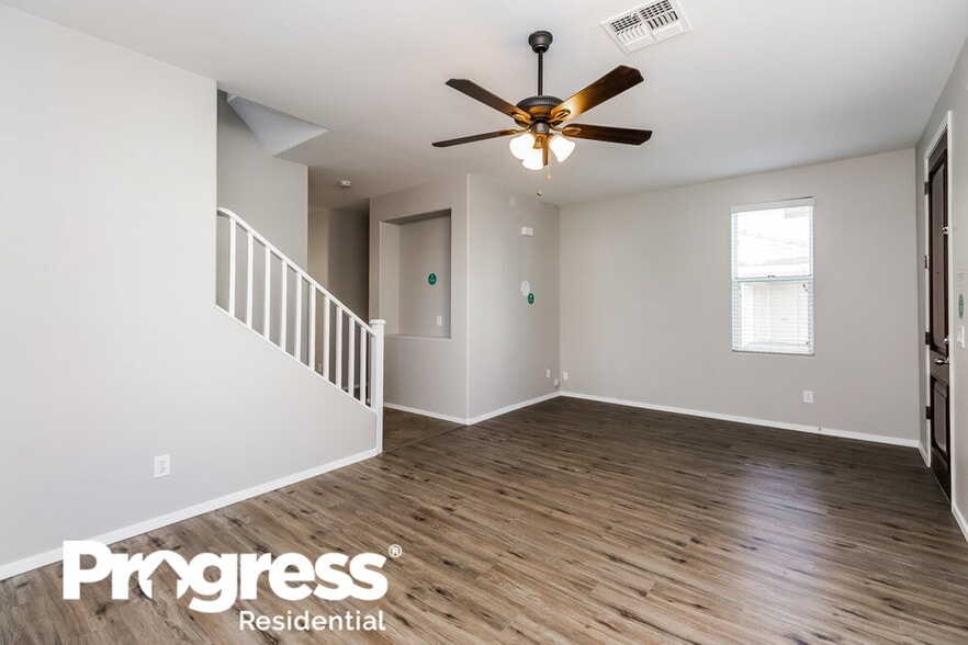 Building Photo - 4145 E Carla Vista Dr