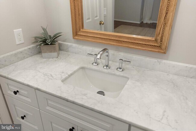 Building Photo - 5824 Inman Park Cir