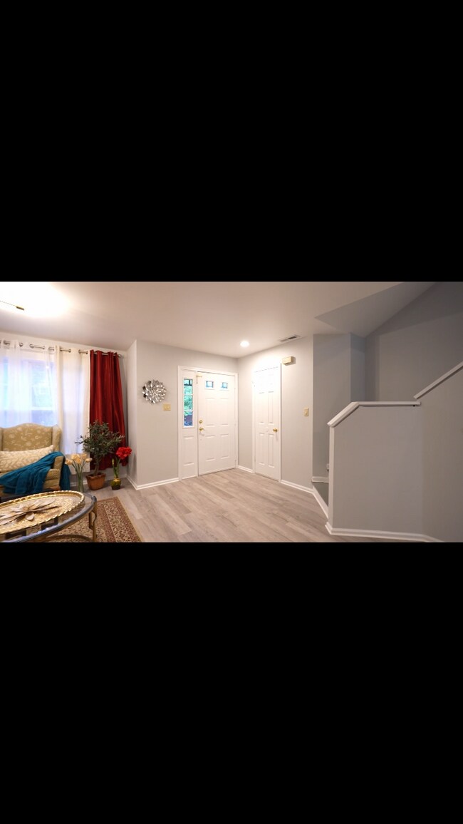 Building Photo - 110 Magnolia Ct