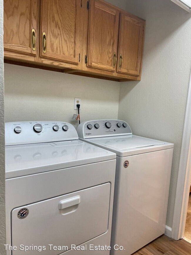 Building Photo - 2 br, 2 bath House - 82 Stovel Circle