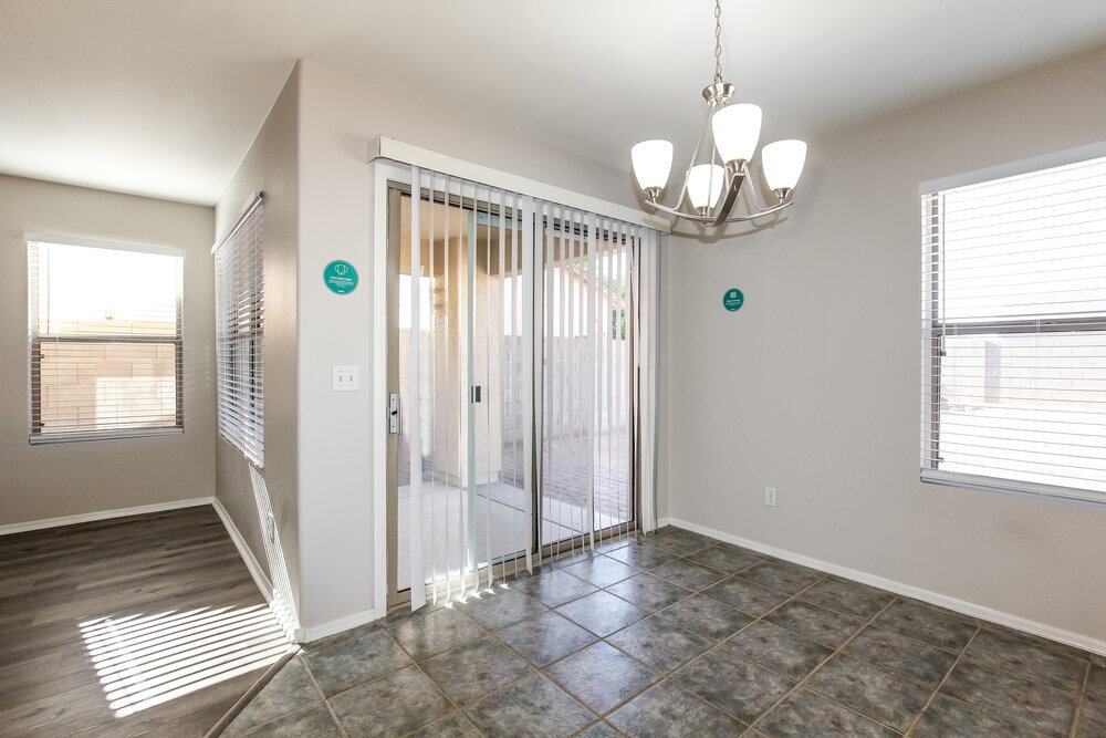 Building Photo - 11610 W Columbine Dr