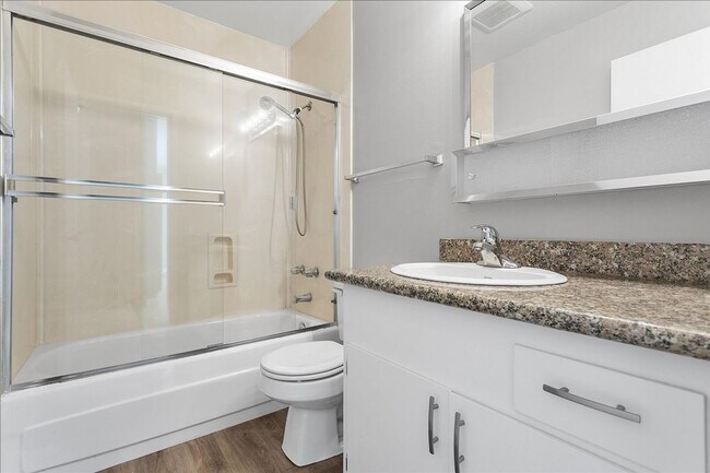 Building Photo - 1332 High St