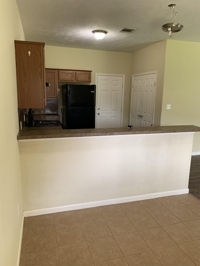 Building Photo - 21441 W Wallis Dr