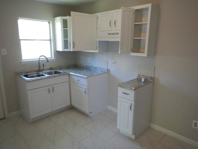 Building Photo - 3207 Alabama St