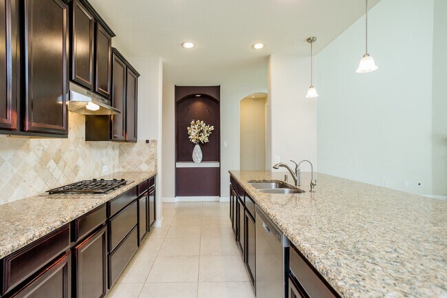 Building Photo - 4622 Regal Shadow Ln