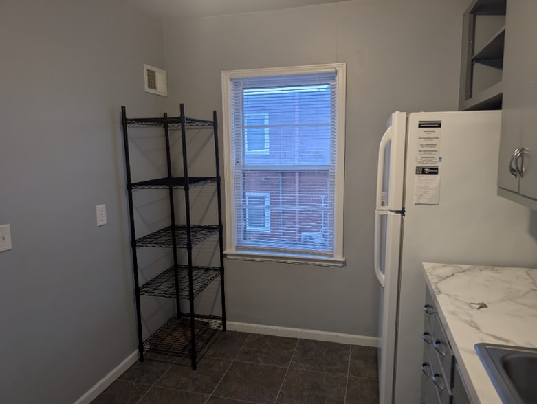 Building Photo - 1709 B St