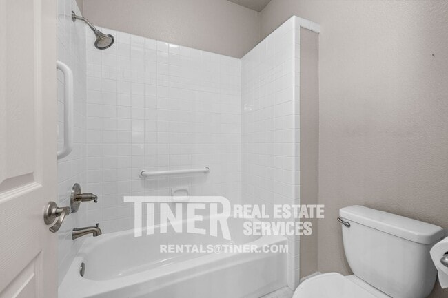 Building Photo - 2337 Fallwater Ln