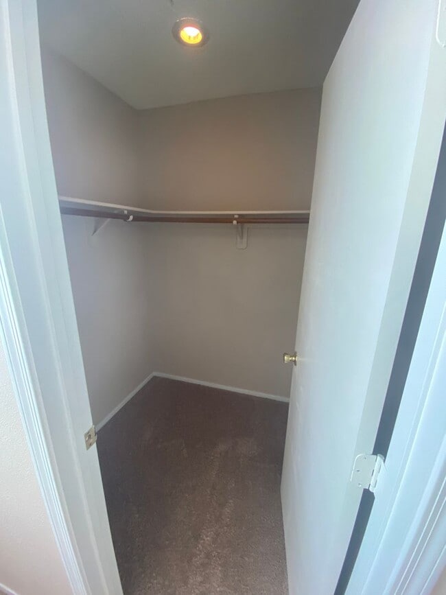 Building Photo - 6859 Tamarus St