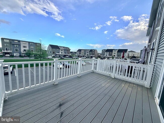 Building Photo - 5330 Witch Hazel Ln