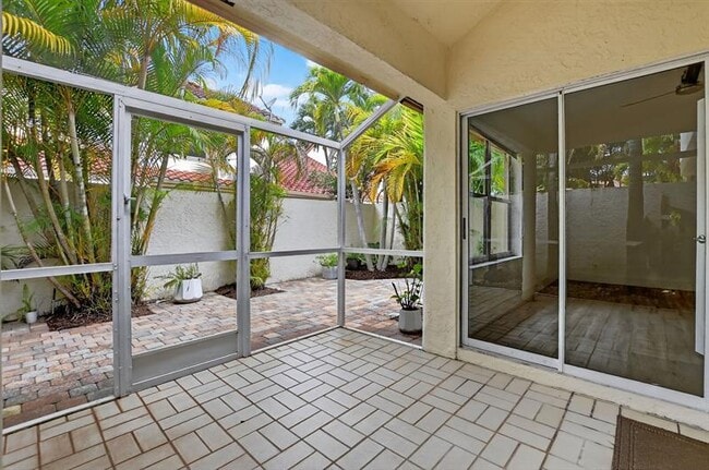 Building Photo - 5237 Majorca Club Dr