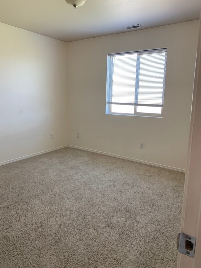 Primary Photo - 2 Bedroom 1 Bathroom Unit in 8 Plex
