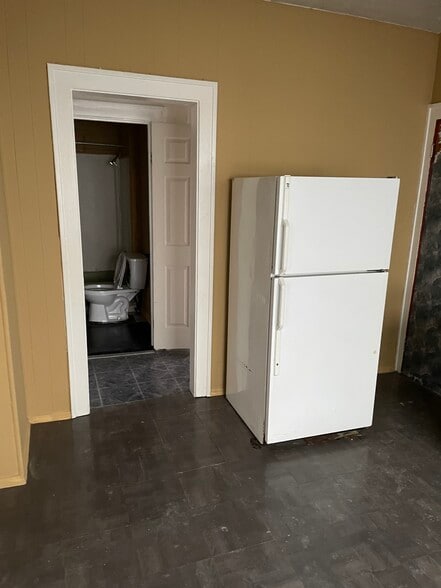 Building Photo - 183 Delamaine Dr