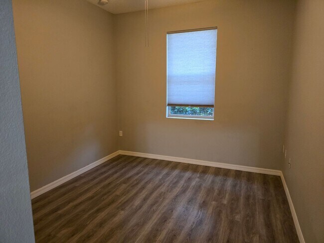 Building Photo - Beautiful 3 Bedroom 2 Bathroom Home, with Scenic Backyard View. Ormond Beach in Hunter's Ridge Co...