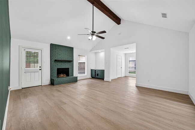 Building Photo - 1834 Shadow Rock Dr