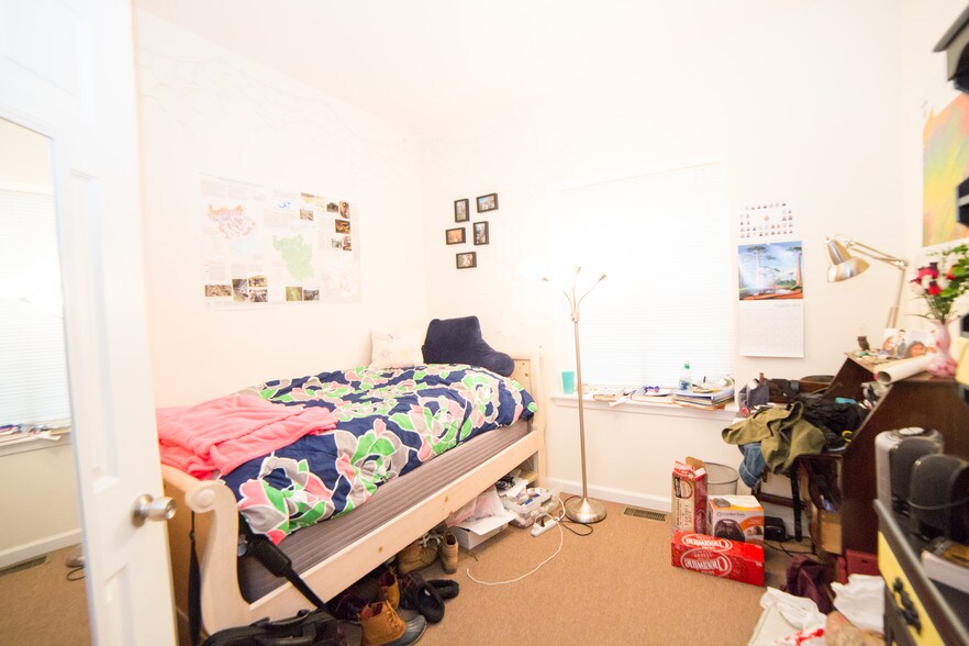 Building Photo - 1713 W Berks St