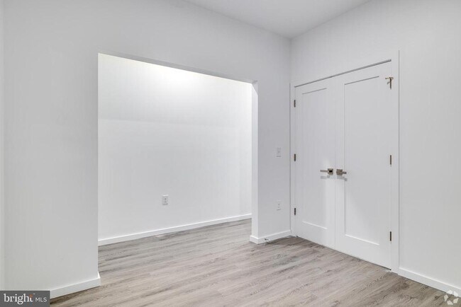 Building Photo - 1201 Vine St