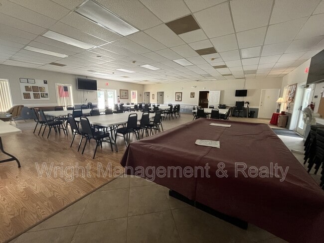 Building Photo - 38202 Woodgate Ln