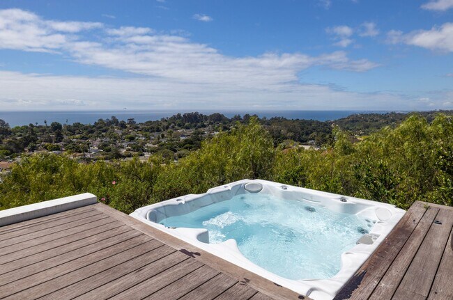 Building Photo - Stunning Santa Barbara Oasis!