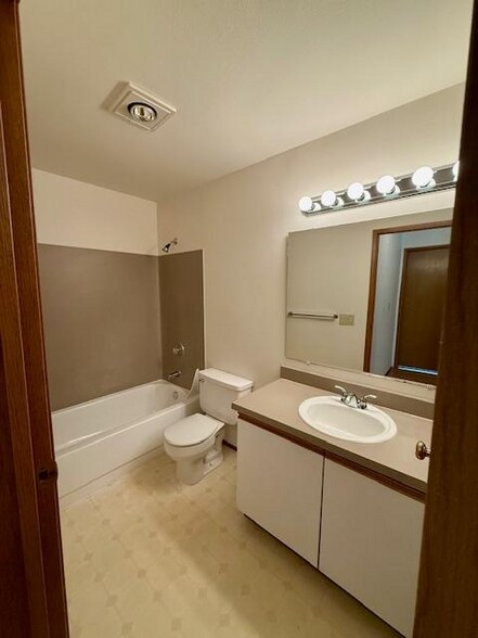 Building Photo - 23000 Edmonds Way