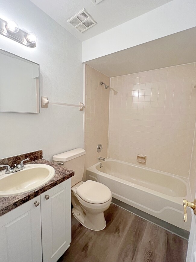 Building Photo - 2425 Barley Club Dr