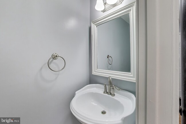 Building Photo - 5769 Yellowrose Ct