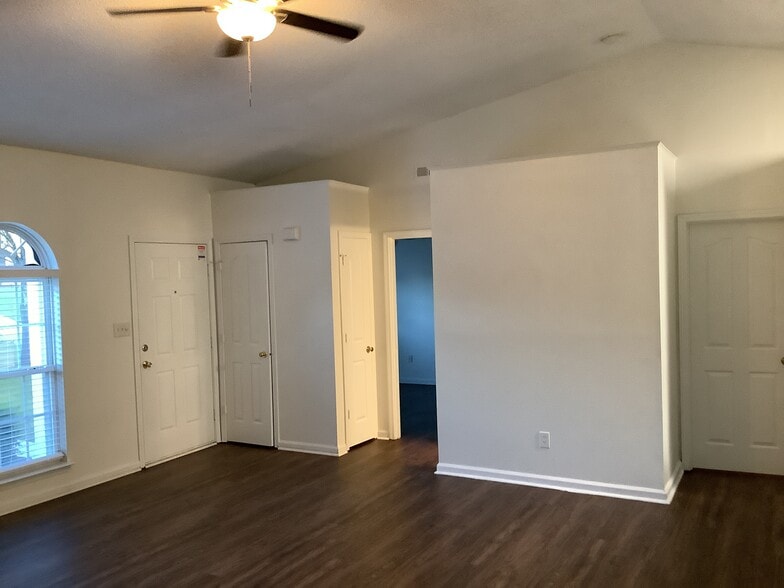 Building Photo - 15005 Cane Field Dr