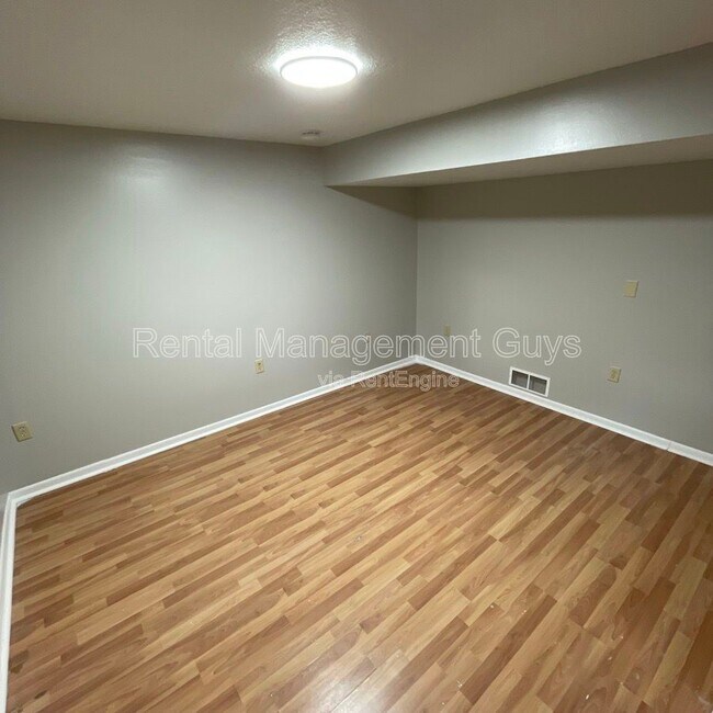 Building Photo - 8229 Halifax Ct N