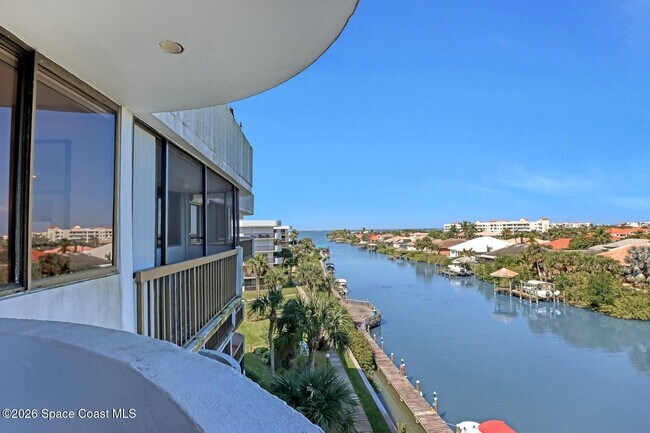 Building Photo - 300 Columbia Dr